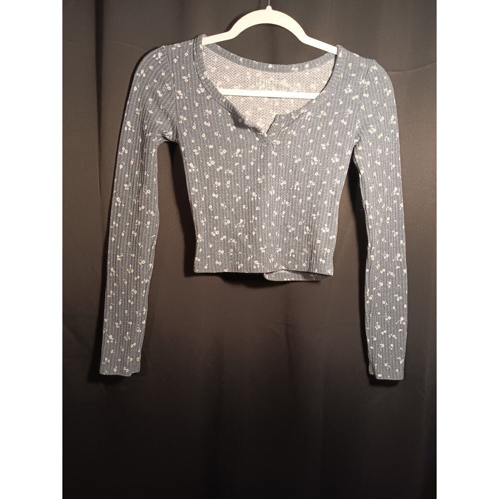 AERO The OG Tee Collection XS Blue Floral Shrunken Fit Long Sleeve Crop Top